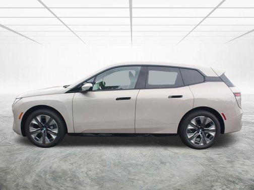 2026 BMW iX xDrive60