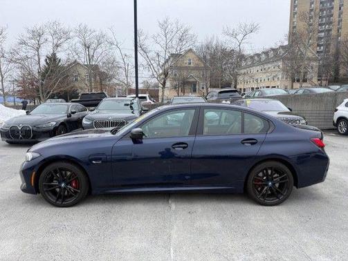 2023 BMW 330e xDrive