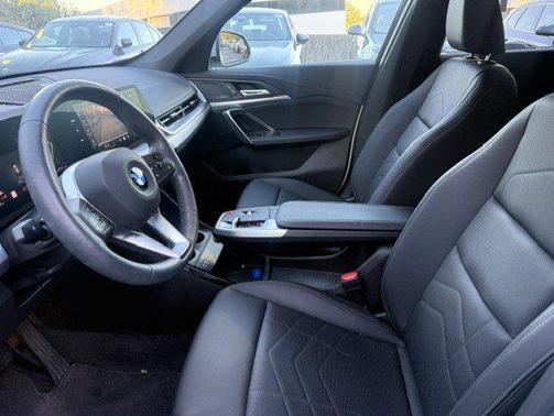 Alpine White 2024 BMW X1 xDrive28i
