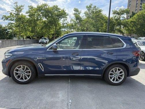 Phytonic Blue Metallic 2022 BMW X5 PHEV xDrive45e