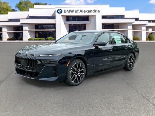 Carbon Black Metallic 2026 BMW i7 xDrive60