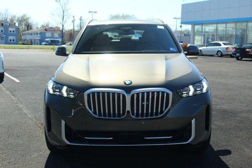 Manhattan Green Metallic 2026 BMW X5 xDrive40i
