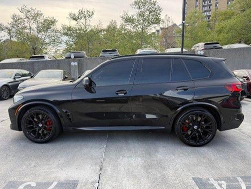 Black Sapphire Metallic 2022 BMW X5 M Base