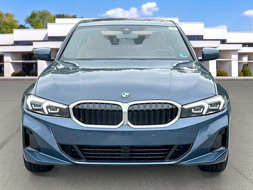 Arctic Race Blue Metallic 2026 BMW 330 xDrive