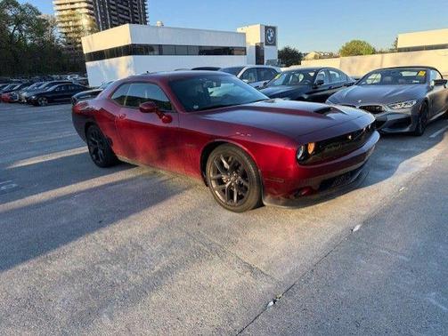 Octane Red Pearlcoat 2022 Dodge Challenger R/T