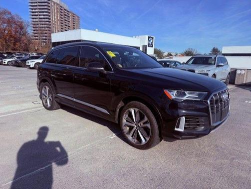 2021 Audi Q7 55 Premium Plus