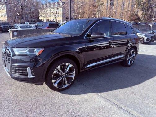 2021 Audi Q7 55 Premium Plus