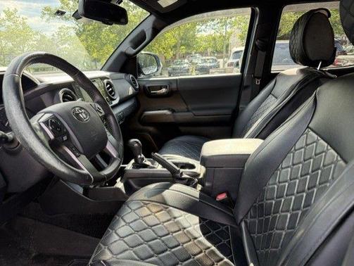 Blazing Blue Pearl 2018 Toyota Tacoma TRD Sport