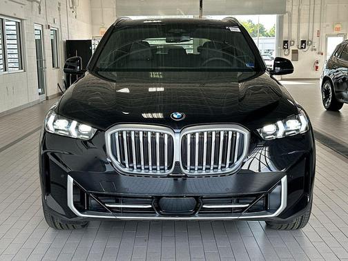 Black Sapphire Metallic 2026 BMW X5 xDrive40i