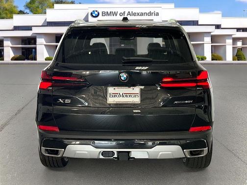 Black Sapphire Metallic 2026 BMW X5 xDrive40i