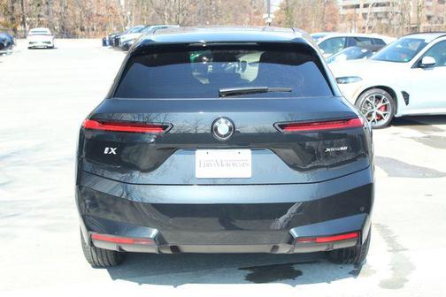 2026 BMW iX xDrive60