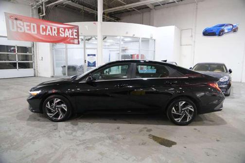 2025 Hyundai ELANTRA SEL