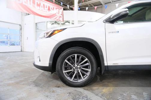 2019 Toyota Highlander Hybrid XLE