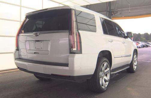 Crystal White Tricoat 2017 Cadillac Escalade Luxury