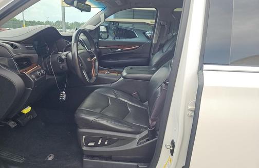 Crystal White Tricoat 2017 Cadillac Escalade Luxury