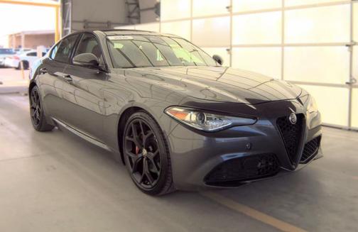 Vesuvio Gray Metallic 2021 Alfa Romeo Giulia Ti
