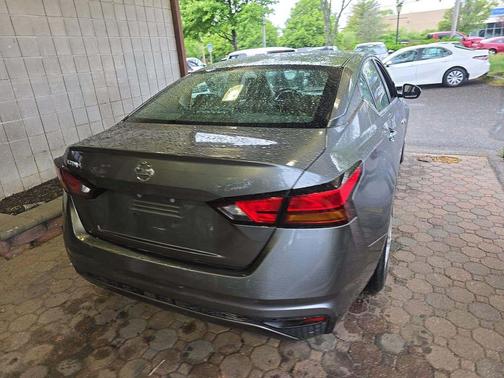 Gun Metallic 2022 Nissan Altima S FWD