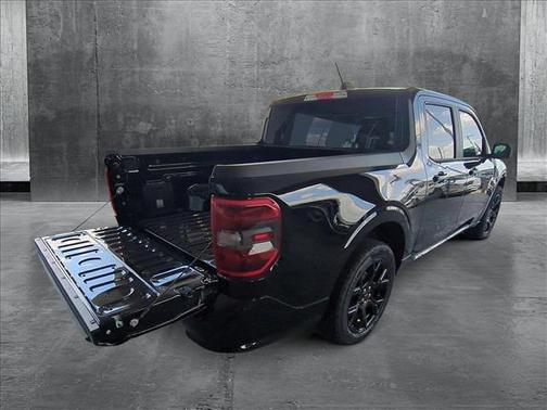 2025 Ford Maverick Lobo Standard