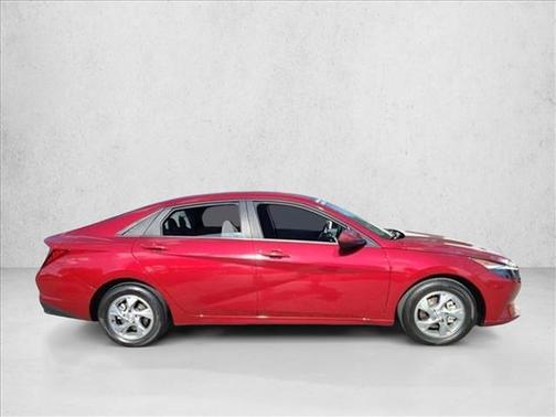 2023 Hyundai ELANTRA SE