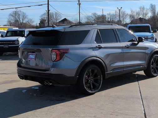 2021 Ford Explorer ST