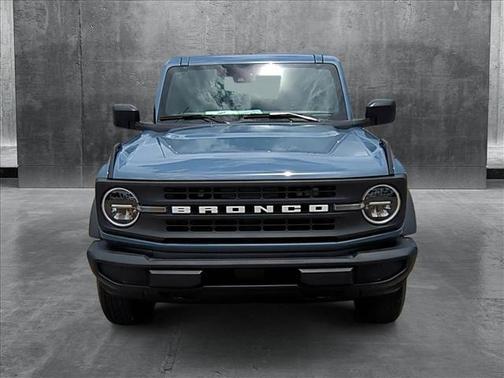 2025 Ford Bronco Base 4 Door 4x4