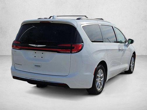 Bright White Clearcoat 2022 Chrysler Pacifica Touring L