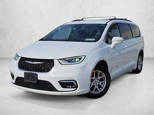 Bright White Clearcoat 2022 Chrysler Pacifica Touring L