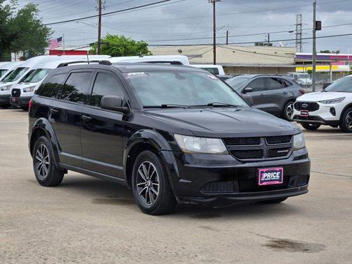 Pitch Black Clearcoat 2018 Dodge Journey SE