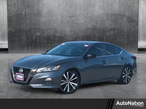2021 Nissan Altima SR FWD