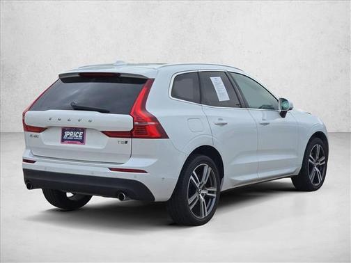 2018 Volvo XC60 T5 Momentum