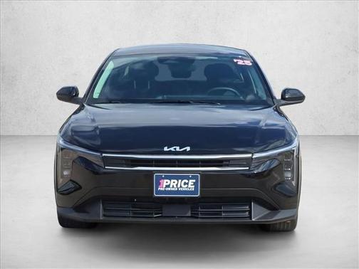 Aurora Black Pearl 2025 Kia K4 LXS