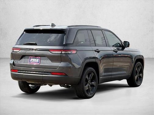 Baltic Gray Metallic Clearcoat 2022 Jeep Grand Cherokee Altitude