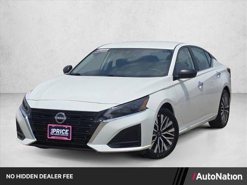 Glacier White 2025 Nissan Altima SV FWD