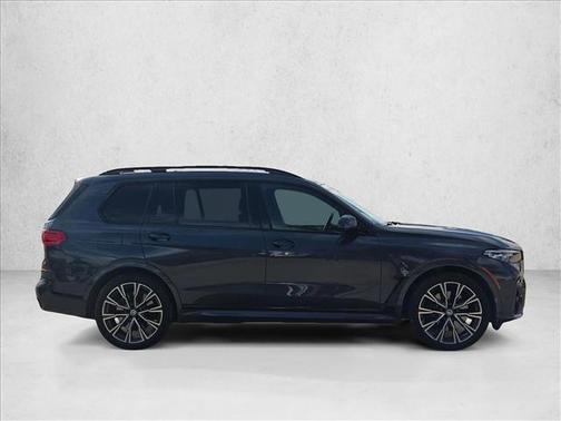 Arctic Grey Metallic 2022 BMW X7 M50i