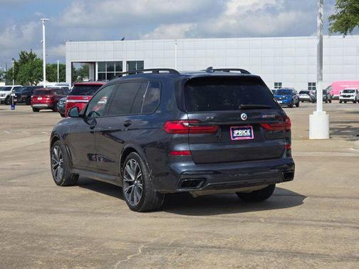 Arctic Grey Metallic 2022 BMW X7 M50i