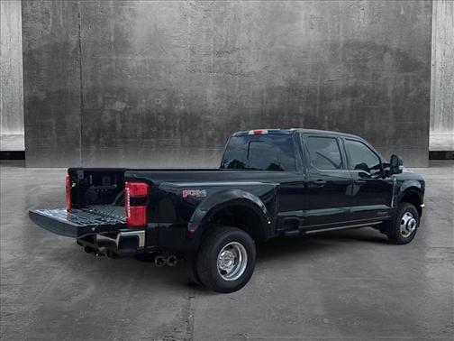 2025 Ford F-350 Lariat