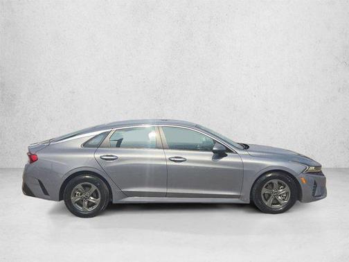 Everlasting Silver 2022 Kia K5 LXS