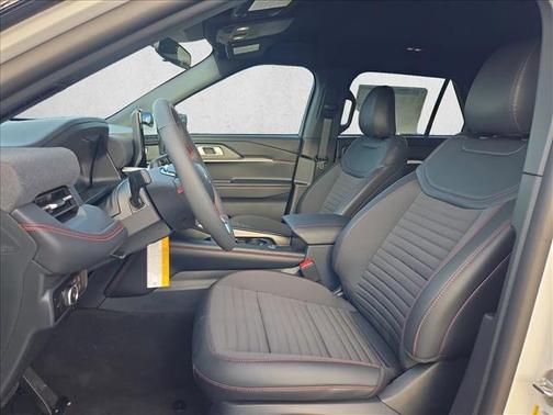 Star White Metallic Tri-Coat 2026 Ford Explorer ST-Line