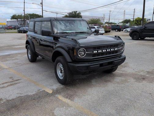 2025 Ford Bronco Base 4 Door 4x4