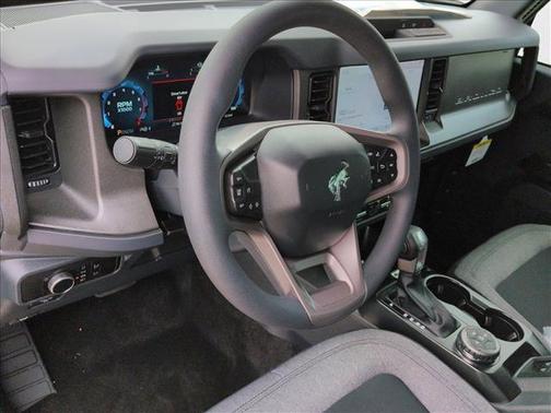 2025 Ford Bronco Base 4 Door 4x4