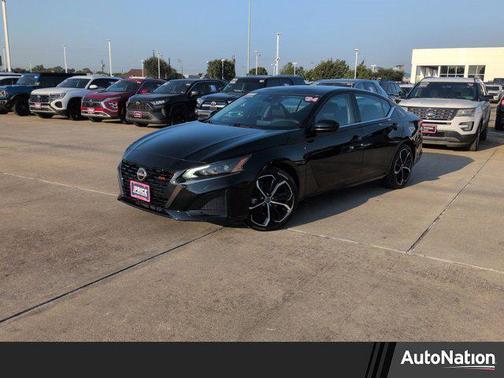 2024 Nissan Altima SR FWD