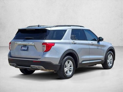 Iconic Silver Metallic 2023 Ford Explorer XLT