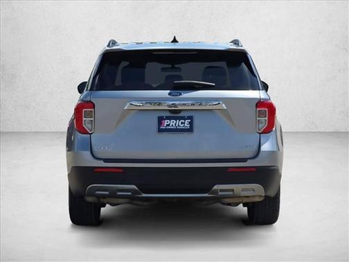 Iconic Silver Metallic 2023 Ford Explorer XLT