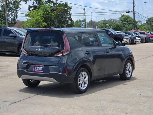 Gravity Gray 2025 Kia Soul LX