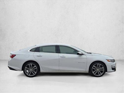 Summit White 2024 Chevrolet Malibu FWD 2LT