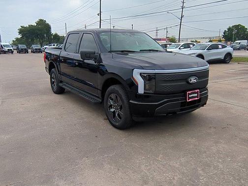 2025 Ford F-150 Lightning Flash
