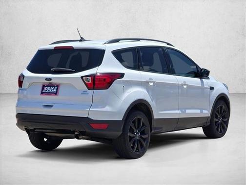 Oxford White 2019 Ford Escape SE