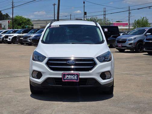 Oxford White 2019 Ford Escape SE