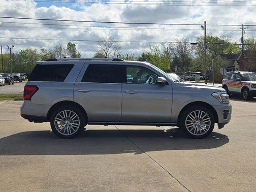 Iconic Silver Metallic 2024 Ford Expedition Limited
