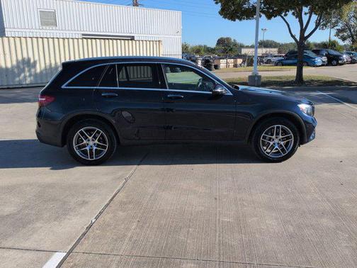 2017 Mercedes-Benz GLC 300 Base